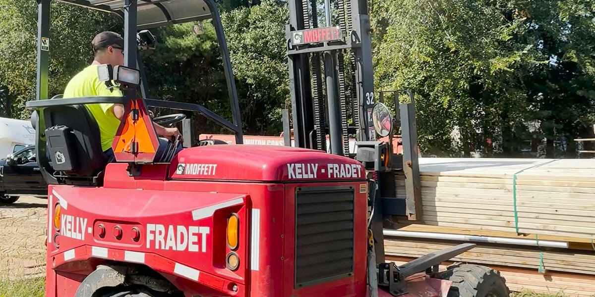 Mobile Forklift